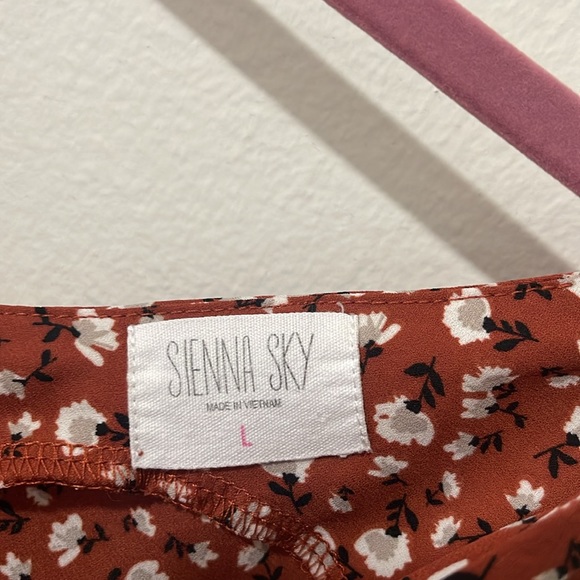 Sienna sky floral sleeveless blouse l SIZE L - Picture 4 of 6